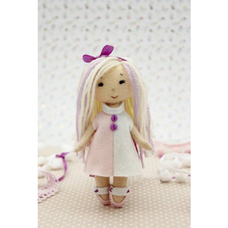 Набор для создания куклы из фетра «Малышка Мия» серия «Подружки» Набор для создания куклы из фетра «Малышка Мия» серия «Подружки»
